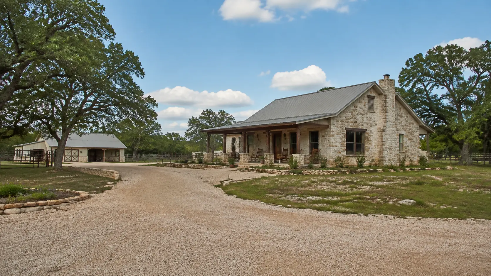 Representative level ranch residence and barn approach documentation image